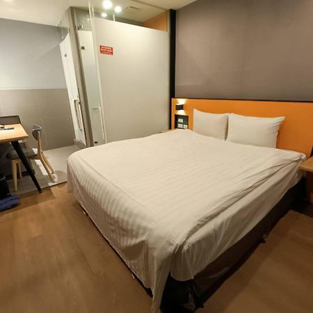 Hotel Walker-Taoyuan Esterno foto