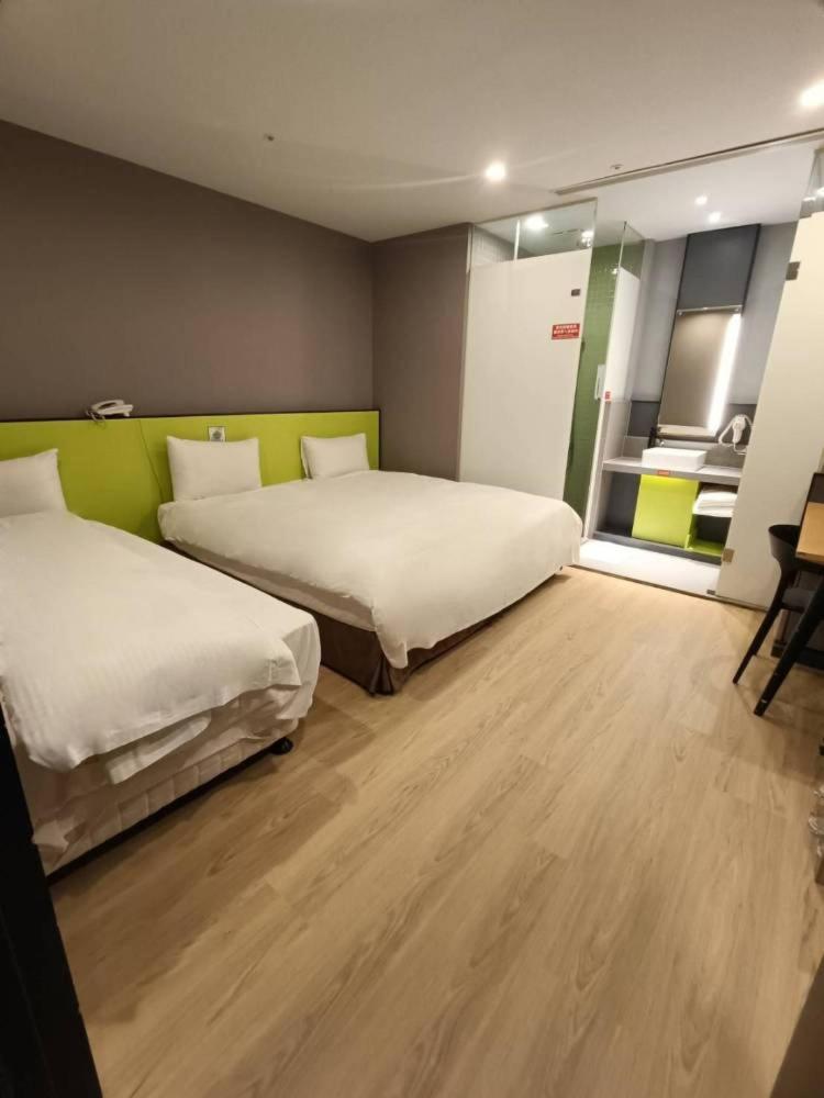 Hotel Walker-Taoyuan Esterno foto