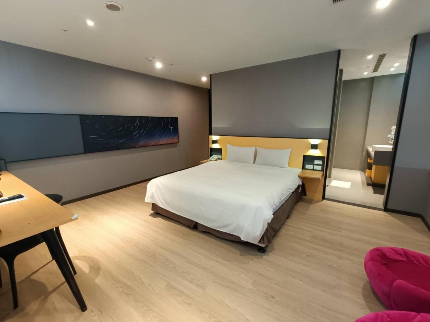 Hotel Walker-Taoyuan Esterno foto