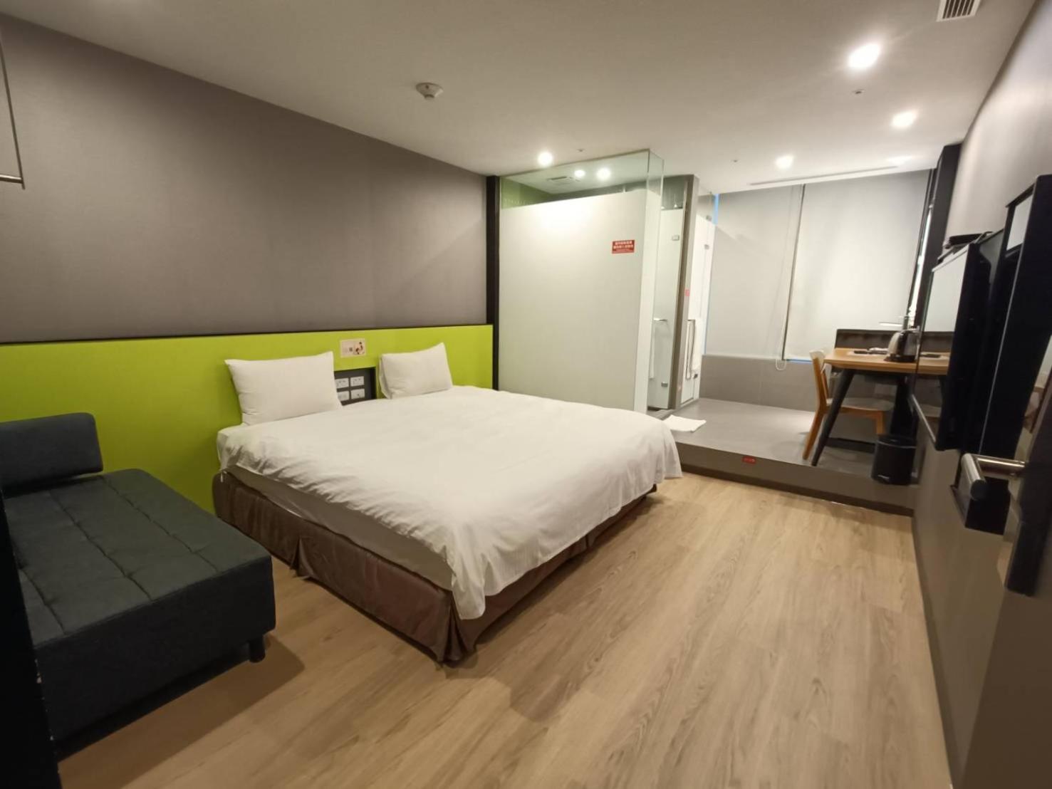 Hotel Walker-Taoyuan Esterno foto