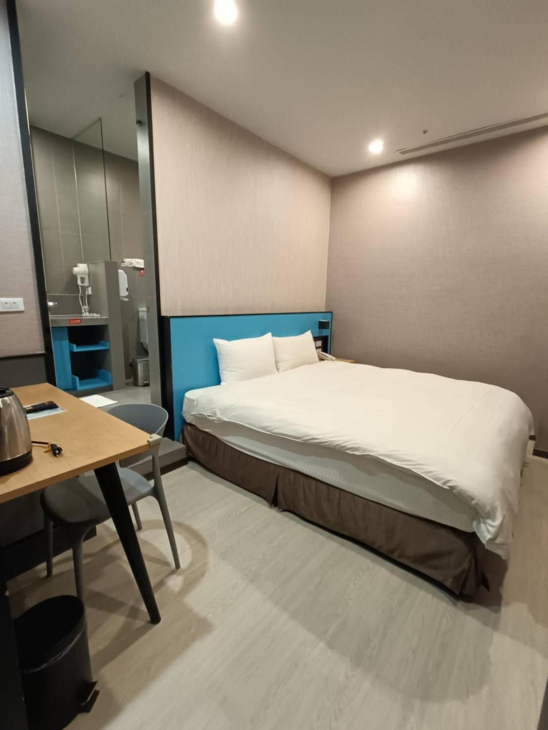 Hotel Walker-Taoyuan Esterno foto