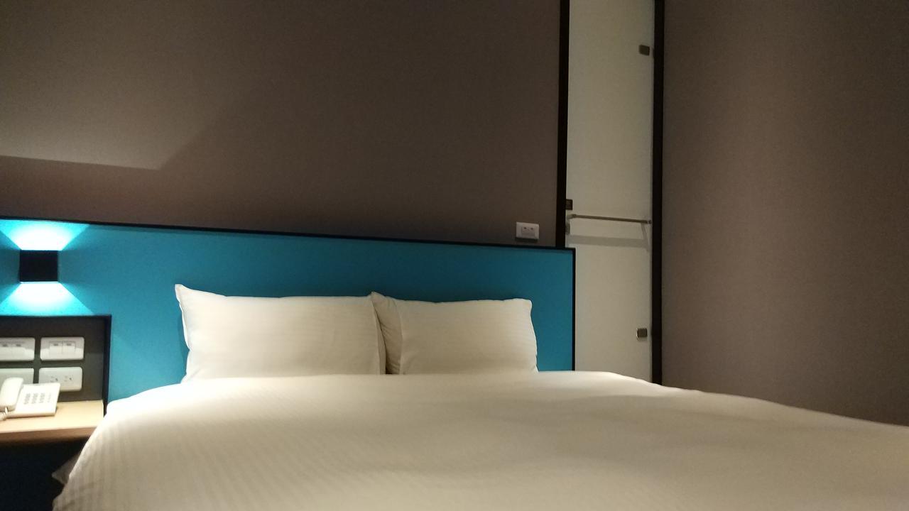 Hotel Walker-Taoyuan Esterno foto
