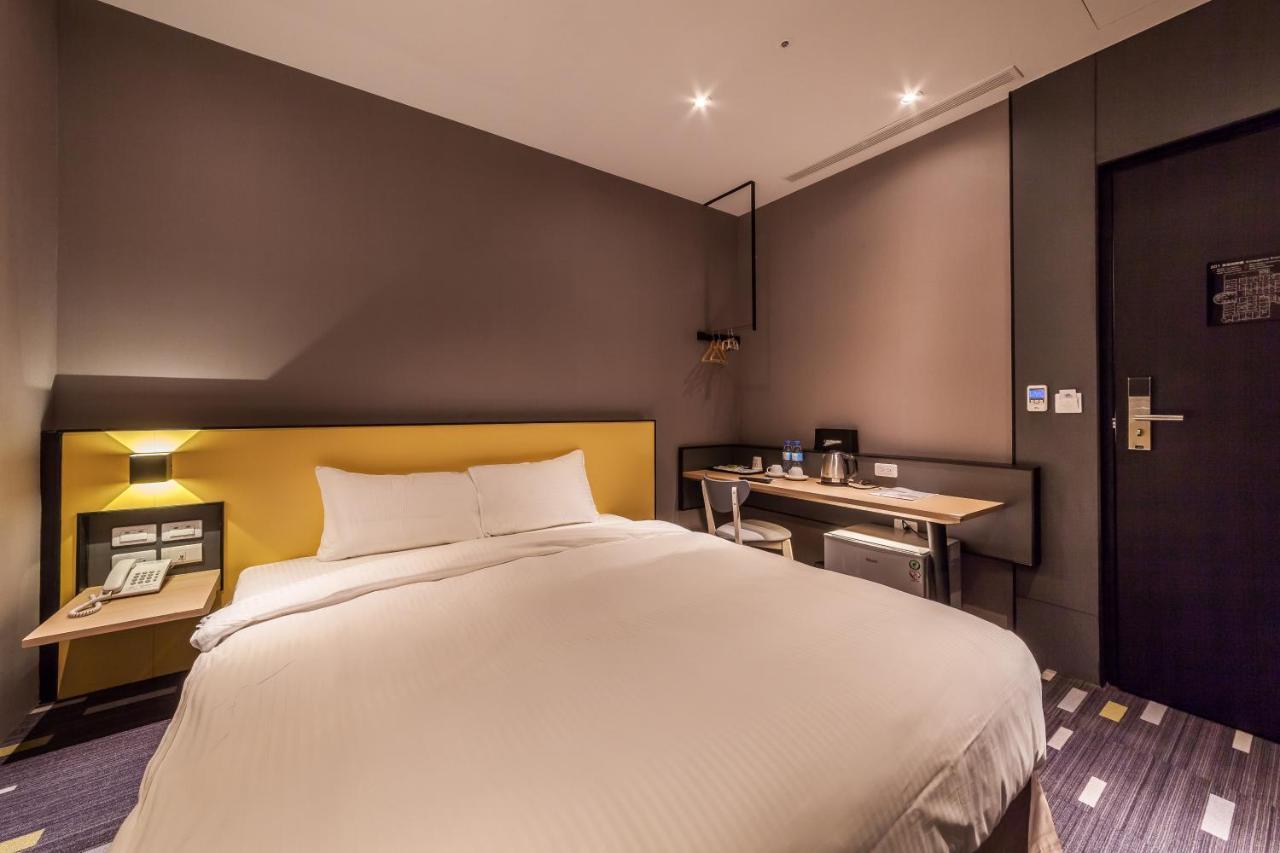 Hotel Walker-Taoyuan Esterno foto